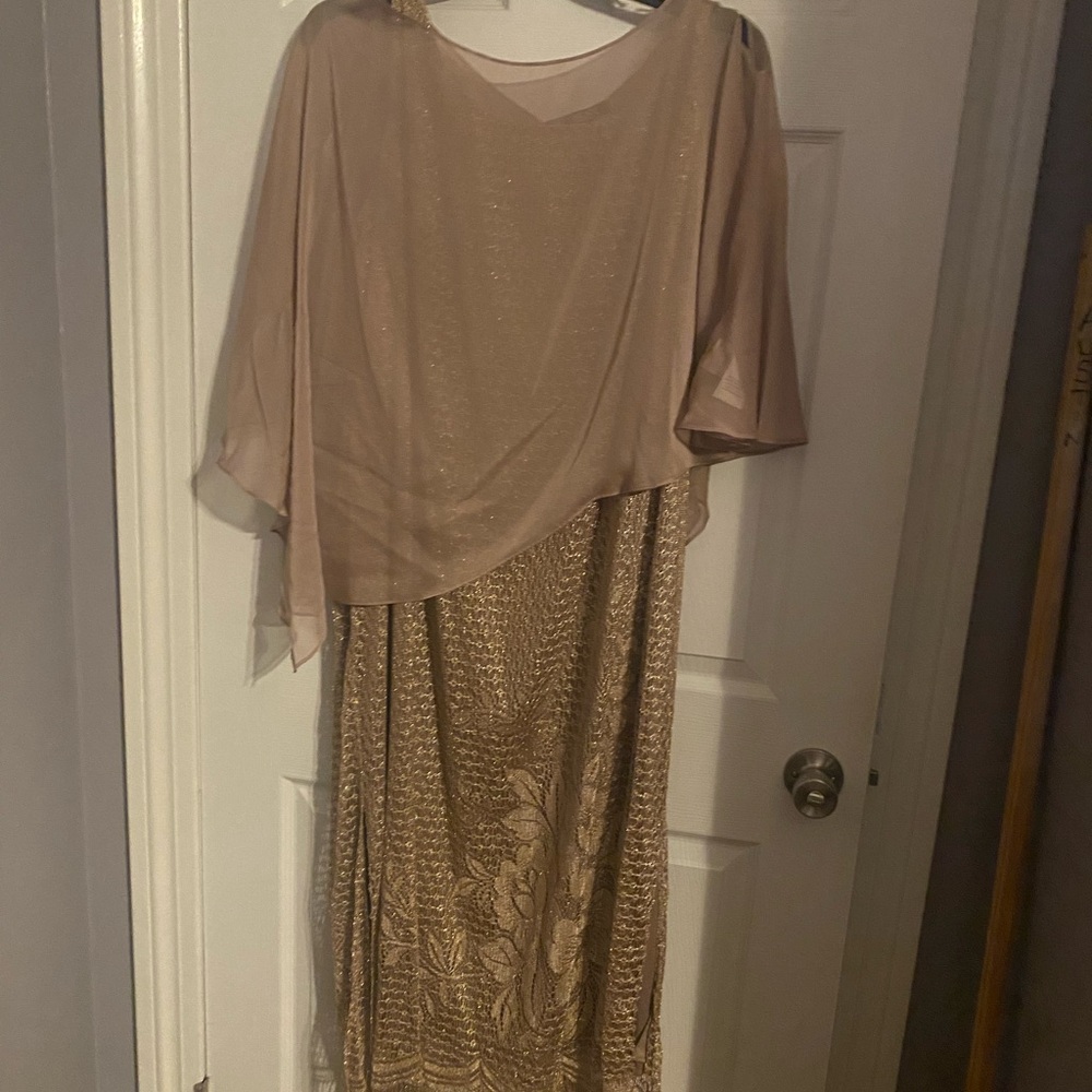 Lace Dress with detachable cape
